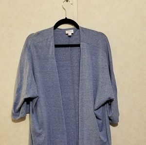 NWT Medium LulaRoe Lindsay (Short cardigan type)